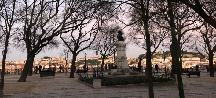 View over miradoura from tram 24E